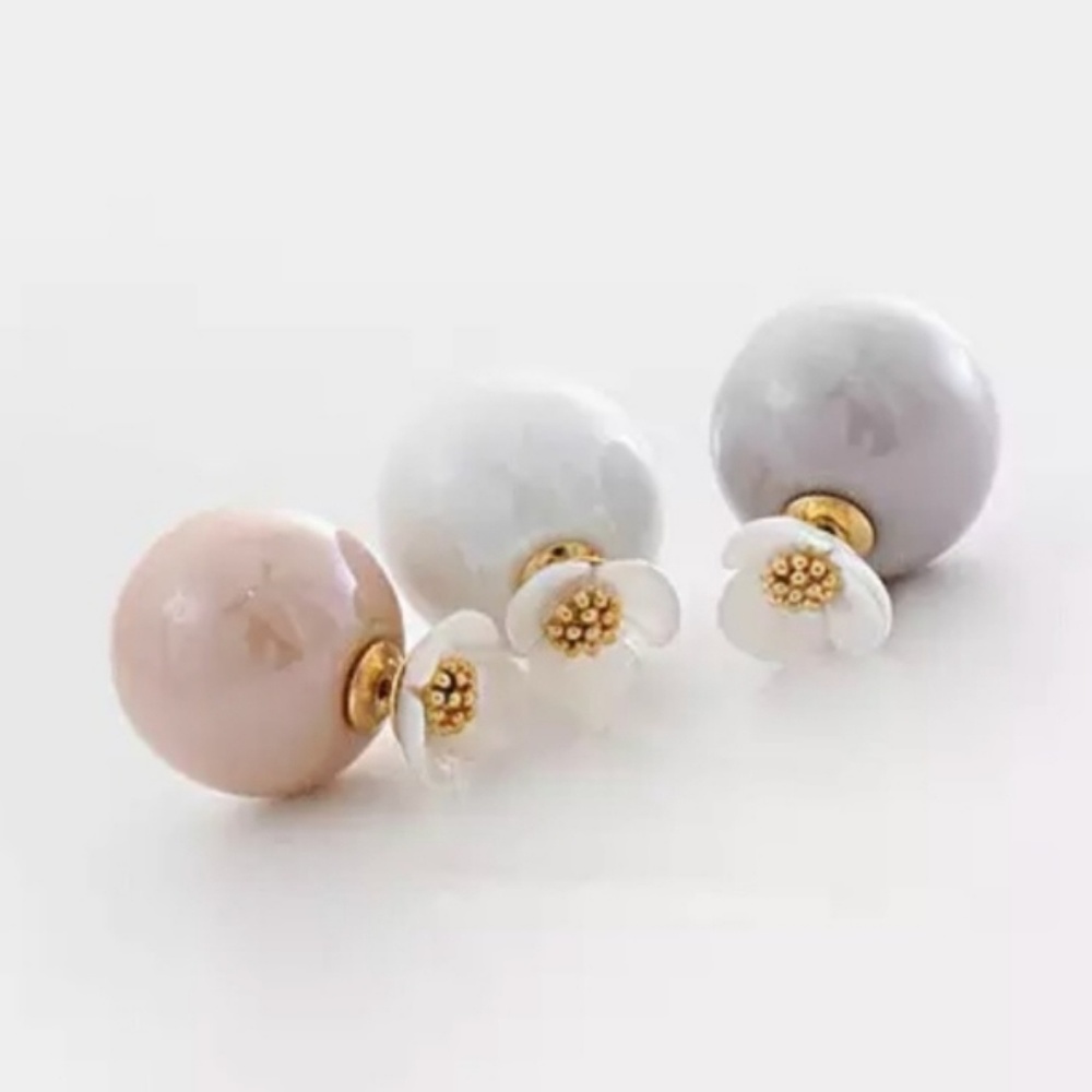 NEW CLASSY DOUBLE SIDED FLOWER STUD EARRINGS - Picture 4 of 6